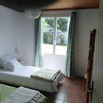 Tatil Evi Maison Oleronaise Avec La A Pied Et La Piste Cyclable Au Bout Du Jardin *