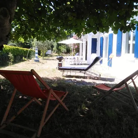 Сasa de vacaciones Maison Oléronaise Avec La à Pied Et La Piste Cyclable Au Bout Du Jardin Dolus d'Oléron